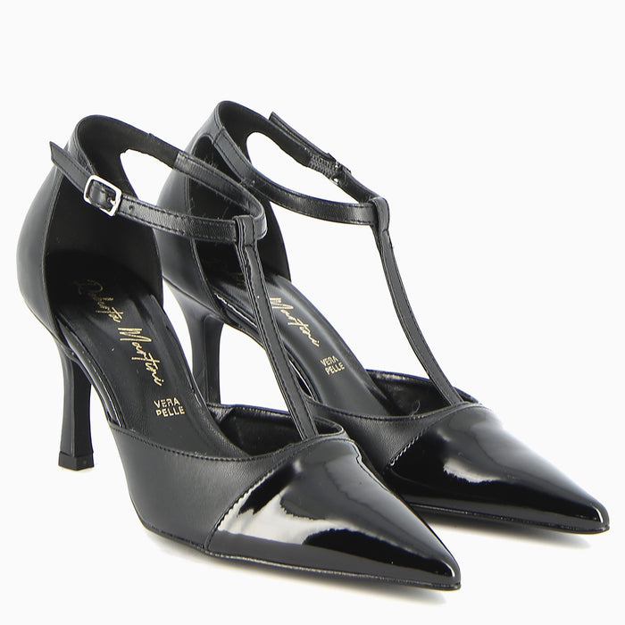 Ary Black Pumps