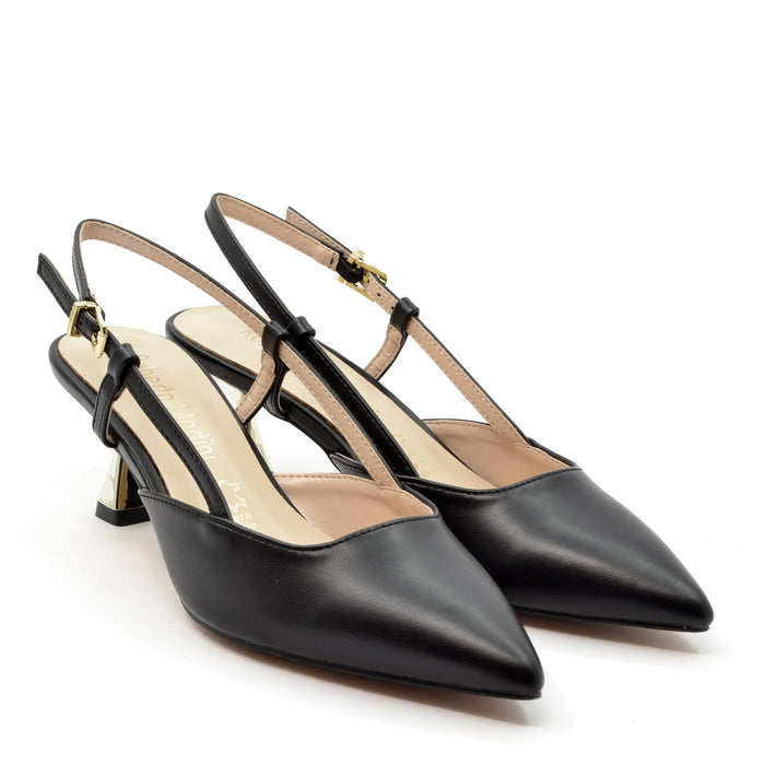 Emily Pumps mit schwarzem Riemen